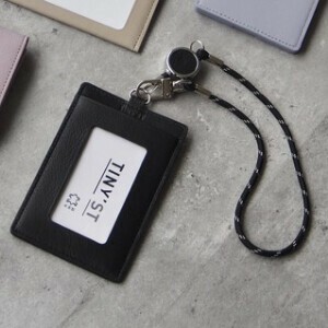 Raymay Pass Holder