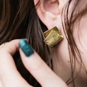 耳环 锤目纹 黄铜 日本制造