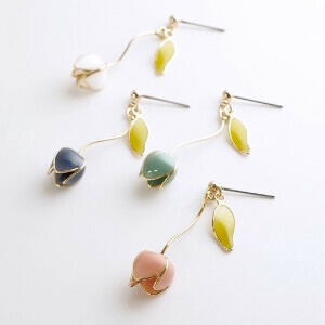 Pierced Earrings Titanium Post Resin Tulips