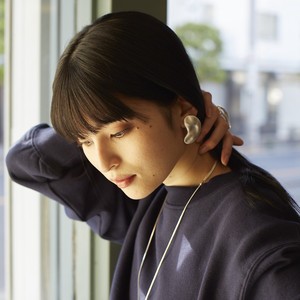 Direction asymmetry Earring【Nothing And Others/ナッシングアンドアザーズ】