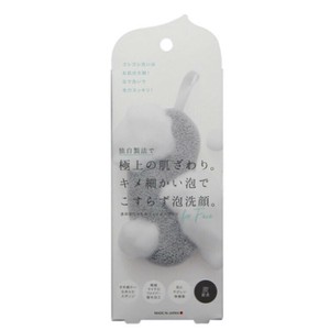 透明肌もちもちフェイススポンジ