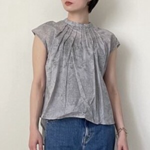 Button Shirt/Blouse Pintucked Sleeveless Printed