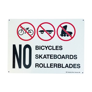 SECURITY SIGN / NO BICYCLES
