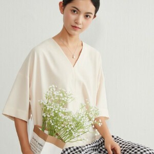 センターシーム・Vネック・Clean style・半袖トップ・春夏定番・プルオーバー