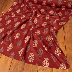 〔1m切り売り〕伝統息づく南インドから　昔ながらの更紗模様布〔約106cm〕えんじ系
