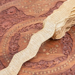 チロリアンテープ　メーター売 - 金糸が美しい　更紗模様のゴータ刺繍〔幅:約3cm〕 - 波