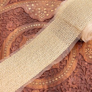 チロリアンテープ　メーター売 - 金糸が美しい　更紗模様のゴータ刺繍〔幅:約8cm〕 - 綺羅星