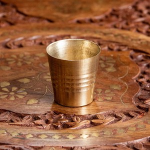 インドの礼拝用ブラス カップ 高さ：約3.5cm