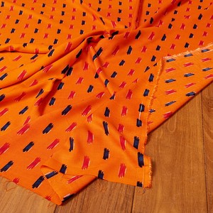 〔1m切り売り〕南インドの絣織り風パターン布〔幅約109.5cm〕 - オレンジ系