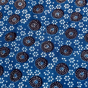 〔約3.8m 長尺布】伝統息づくインドから　昔ながらの木版藍染めアジュラックデザインの伝統模様布〔横幅：