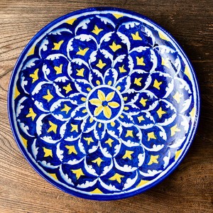 〔大皿 直径：25.5cm〕ブルーポッタリー ジャイプール陶器の円形飾り皿 大花柄