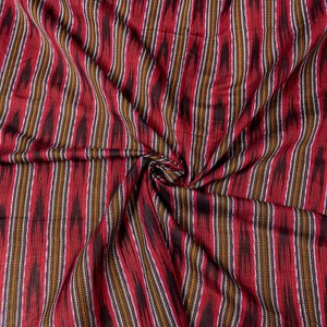 〔1m切り売り〕インドの伝統絣織り布　イカット織り生地　〔幅約112cm〕 - レッド×ブラック系