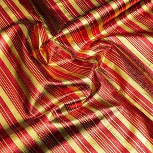 〔1m切り売り〕インドの伝統模様布 〔幅約102cm〕
