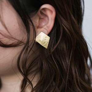 耳环 锤目纹 黄铜 简洁 日本制造