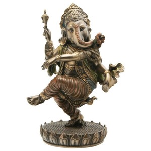 災難除け 蓮の台座（蓮台）の上で踊る、ガネーシャ神 彫像 繁栄をもたらすヒンドゥー神 彫刻（輸入品）