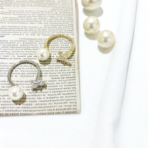 Gold-Based Ring Pearl