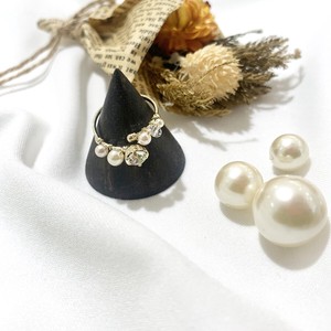 Gold-Based Ring Pearl Bijoux Rings