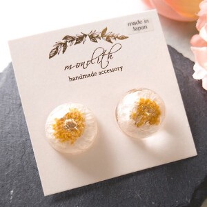Pierced Earringss Flowers M