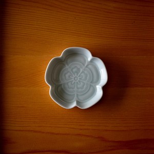 深山(miyama) gaku 線刻豆皿 木瓜 青白磁[日本製/美濃焼/和食器]