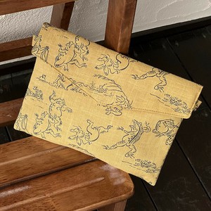 【ショルダーストラップ対応】御朱印帳袋(御朱印帳ポーチ) /鳥獣戯画(カラシ)【日本製】