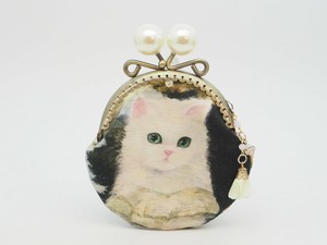 「ドレスを着た猫」のがま口ポーチ・コインケース（口金8.5センチ）