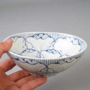 【有田焼】花弁紋　青／赤　楕円鉢（中） 日本製 和食器 割烹 取鉢 小鉢