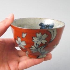 桜流水 茶付 赤　日本製 和食器 茶碗 ご飯茶碗