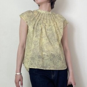 Button Shirt/Blouse Pintucked Flower Print Sleeve Blouse