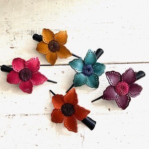 Clip Leather Flowers