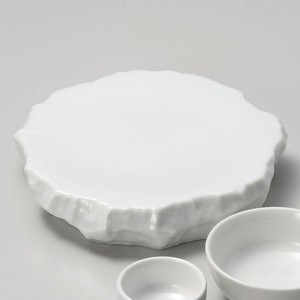 Main Plate White glaze couplet