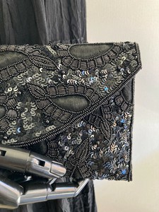 【Swaraj】刺繍ペイズリークラッチバッグ・（手刺繍ビーズ）