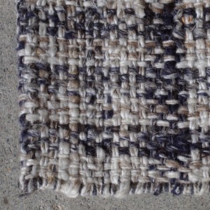 【天然繊維の手織りラグ】ラグマット　絨毯　自然素材　ウール　コットン　インディコブラウン