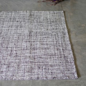【天然繊維の手織りラグ】ラグマット　絨毯　自然素材　ウール　コットン　ホワイトブラック