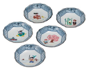 日本の伝統工芸品【九谷焼】 4.2号皿揃 日本むかし話   (K9-101) (K8-82)