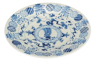 日本の伝統工芸品【九谷焼】 K8-366  10号盛皿 縁起尽くし  和陶房