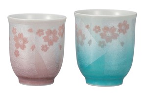 日本の伝統工芸品【九谷焼】 組湯呑 銀彩さくら   (K9-791) (K8-712)