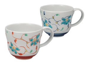 日本の伝統工芸品【九谷焼】 ペアマグカップ 花唐草   (K9-1048) (K8-944)