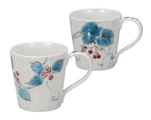 日本の伝統工芸品【九谷焼】 ペアマグカップ 木いちご・野ぶどう  平野由佳 (K9-1072) (K8-971)
