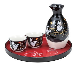 日本の伝統工芸品【九谷焼】 晩酌揃 はねうさぎ 盆付  (K9-1239) (K8-1159)