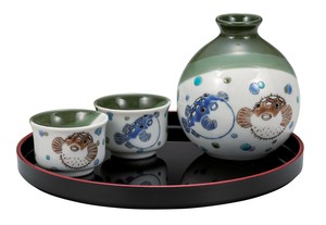 日本の伝統工芸品【九谷焼】 晩酌揃 ふぐ・はりせんぼん 盆付  (K9-1244) (K8-1165)