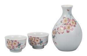 日本の伝統工芸品【九谷焼】 酒器揃 和桜  大志窯 (K9-1247) (K8-1169)