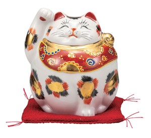 日本の伝統工芸品【九谷焼】 4号招き猫 金三毛 布団付  (K9-1545) (K8-1468)