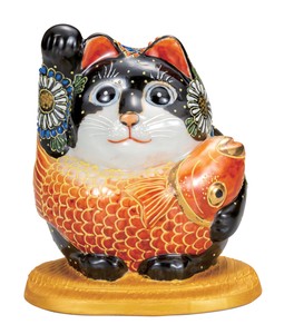 日本の伝統工芸品【九谷焼】 K8-1542 5号小判鯛持招き猫 黒盛