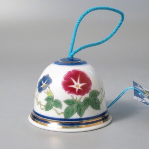 【有田焼】風鈴（4絵柄） 日本製 夏 涼しい 陶磁器の風鈴 音色 朝顔 桜赤富士 金魚 ぶどう