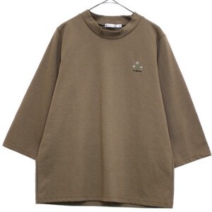 日本製　ワンポイント花刺しゅうの七分袖Tシャツ　136404