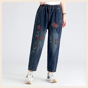 Full-Length Pant Design Embroidered Denim Pants