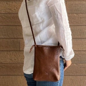 Shoulder Bag Ladies fashion Shoulder Bag Genuine leather Made in Japan