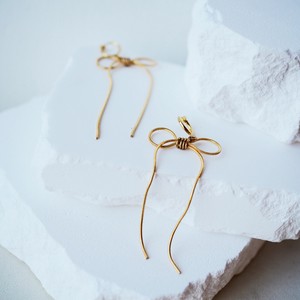 Clip-On Earring Gold Post Earrings Ribbon