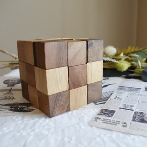 スネークキューブ　木製パズル