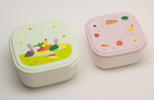 【つぶらな瞳のお弁当箱】　シール容器2個セット　コンパクト　収納 抗菌<日本製>